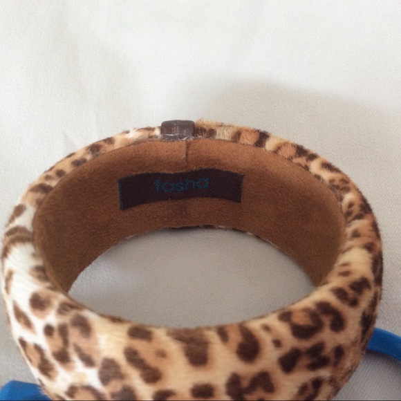 GIFT ALERT! never worn NORDSTROM “pony” bangle. - Picture 3 of 3